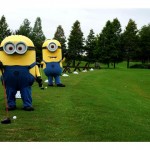 Minions play golf